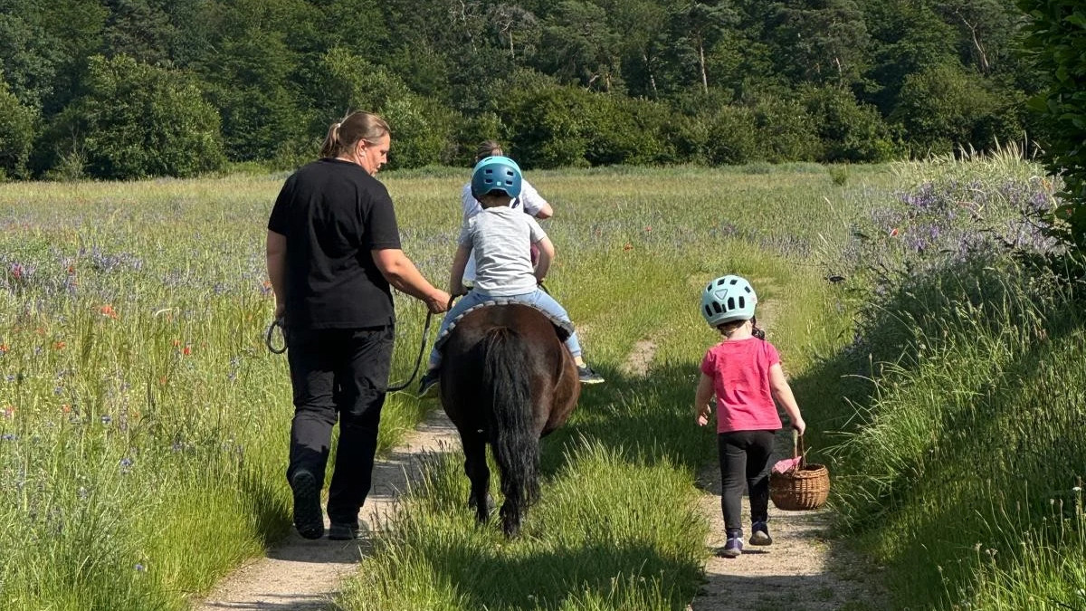 Conny mit dem Pony - Raus in die Natur